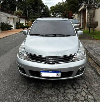 NISSAN TIIDA 1.8 SL 16V FLEX 4P AUTOMÁTICO NISSAN TIIDA 1.8 SL 16V FLEX 4P AUTOMÁTICO